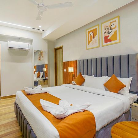 Hotel West Inn Premium Kharar Экстерьер фото