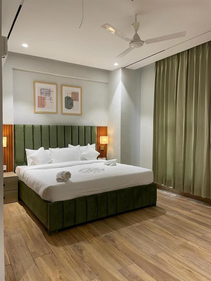 Hotel West Inn Premium Kharar Экстерьер фото