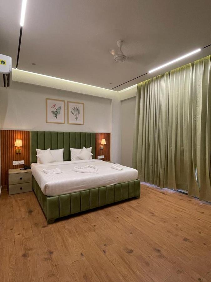 Hotel West Inn Premium Kharar Экстерьер фото