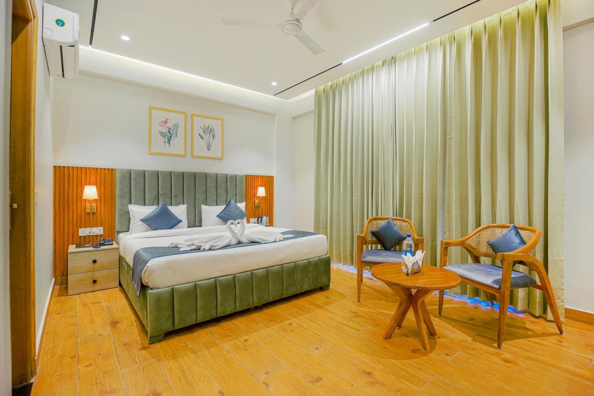 Hotel West Inn Premium Kharar Экстерьер фото